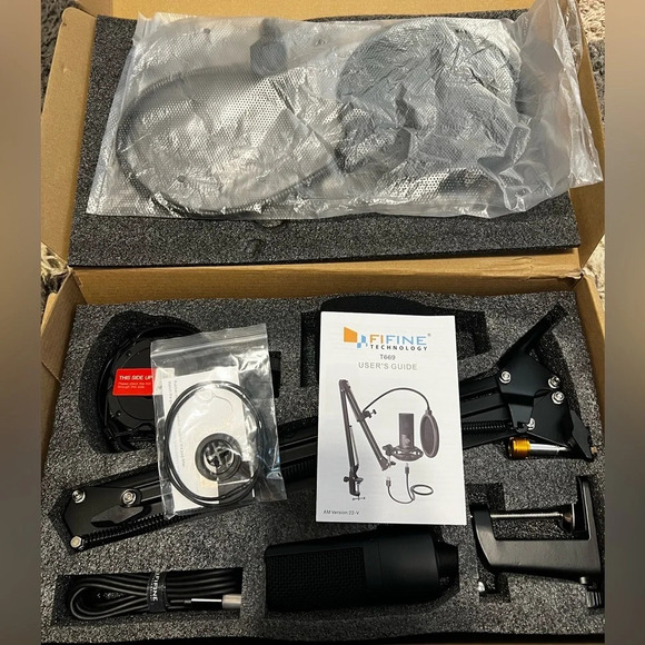 NIB Studio Condenser USB Microphone - Picture 9 of 10